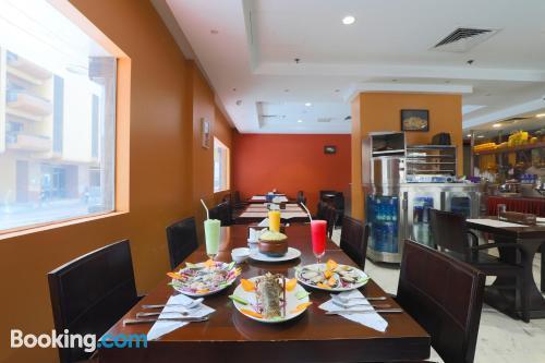 Oyo 332 Syaj Hotel